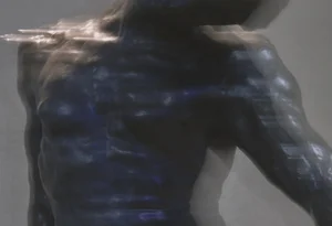 Antiker männlicher Torso mit Lichtreflexen und Bewegungsunschärfe