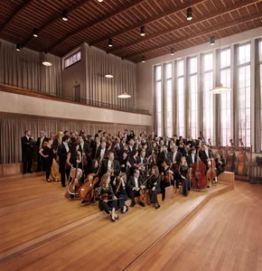 Sinfonieorchester Basel – offizielles Orchesterfoto im Probesaal am Picassoplatz